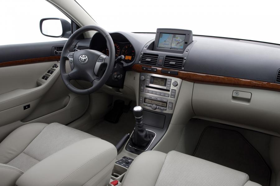  Toyota Avensis Sedan 2006 года  (фото 64 из 113)
